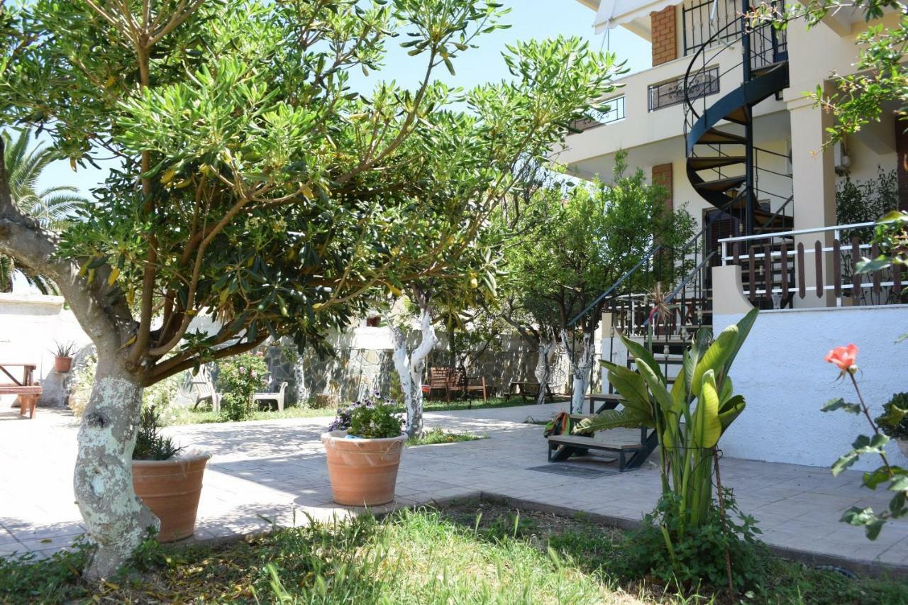 Central House With Quiet Garden กิสเซมอส ภายนอก รูปภาพ